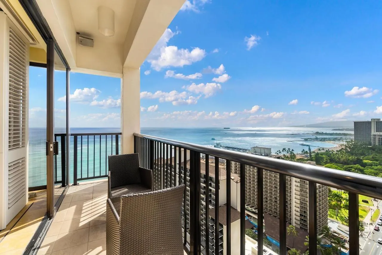 Oceanview Penthouse Suite Honolulu Apartment
