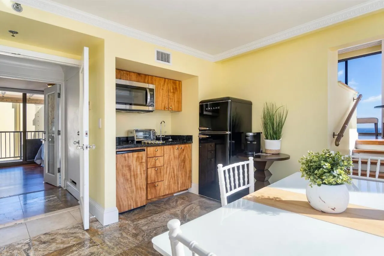 Apartment Oceanview Penthouse Suite Honolulu United States
